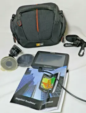 800-0126-002 Magellan Roadmate Gps With Charger/car Dc Power Cord 4 1/2 Inch Screen Case Tested 800-0126-002 Magellan Roadmate Gps With Charger/car Dc Power Cord 4 1/2 Inch Screen Case Tested