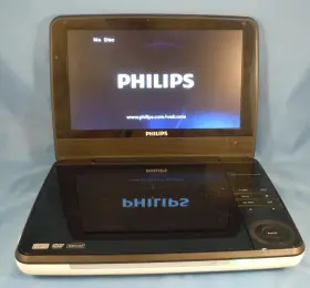 Pet941d Philips Pet941d/37 - White 9 Inch Lcd Portable Dvd Player And Ac Power Supply